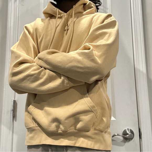 Pro Weave XL Hoodie! The color is so nice it’s like a light yellow color!! - Picture 3 of 4